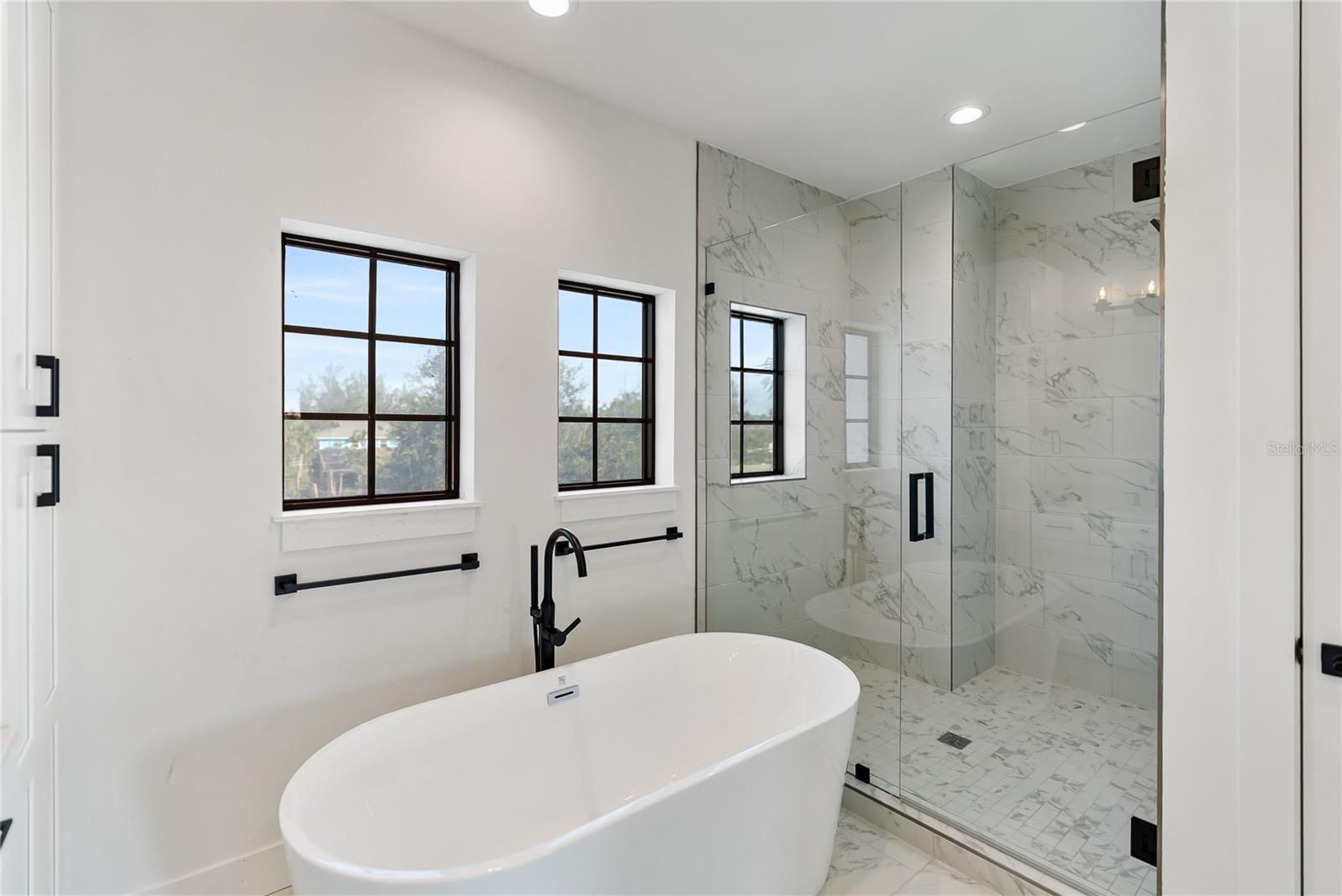 A4669195 Property Photo