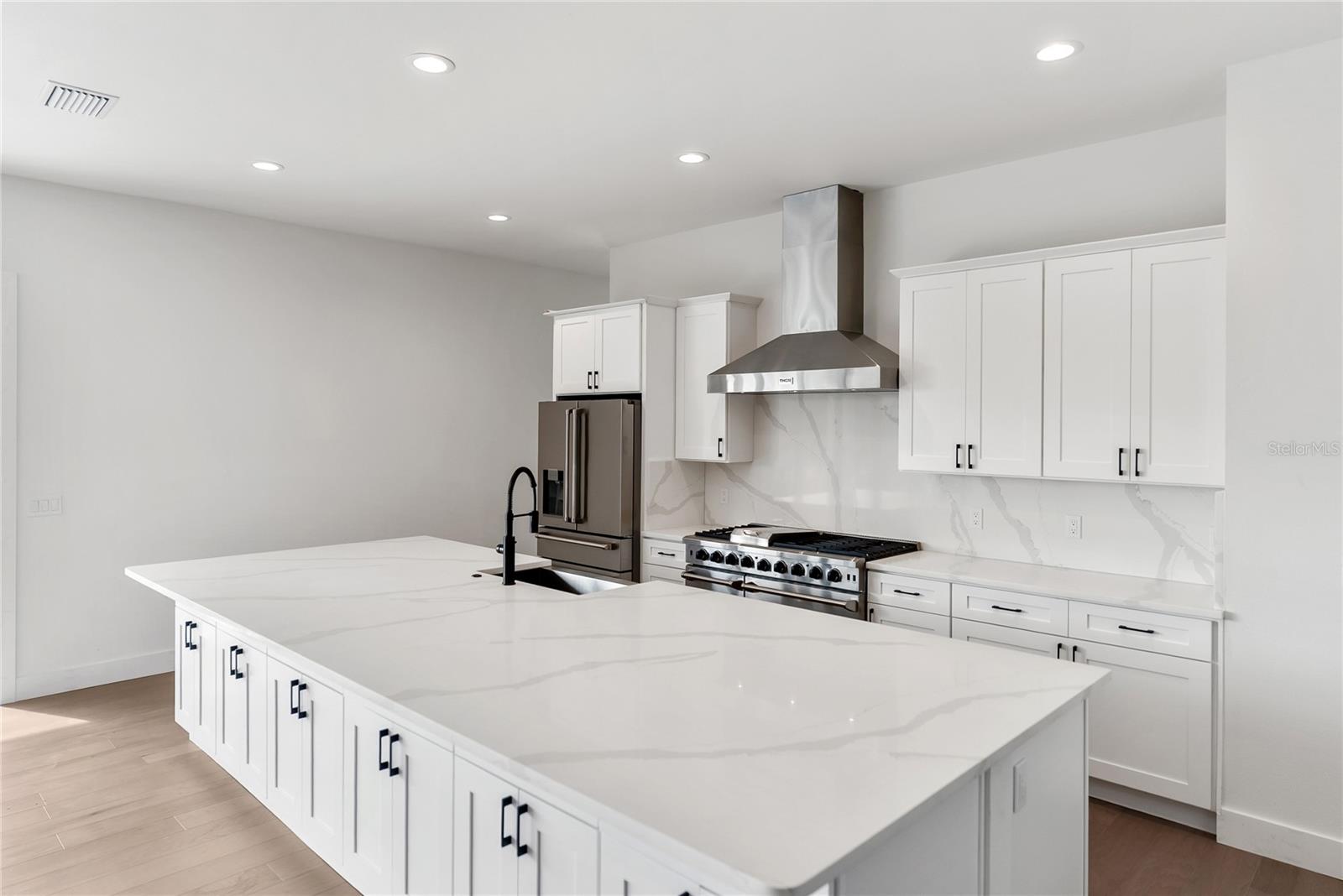 A4669195 Property Photo