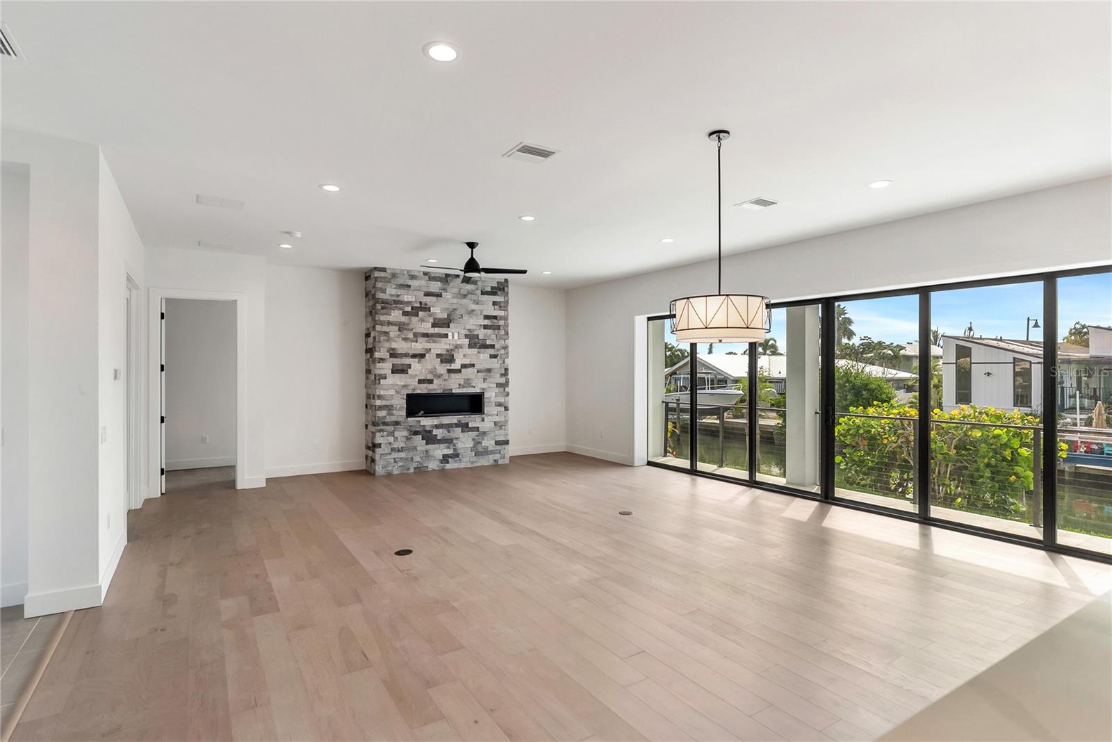 A4669195 Property Photo