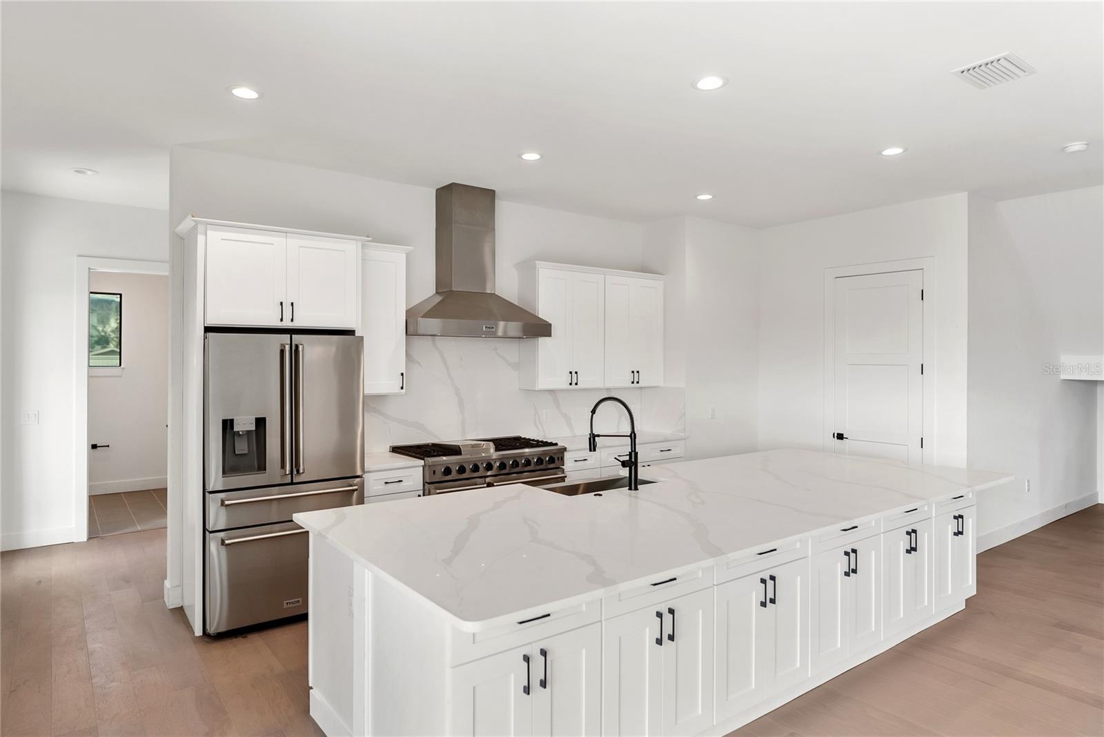 A4669195 Property Photo