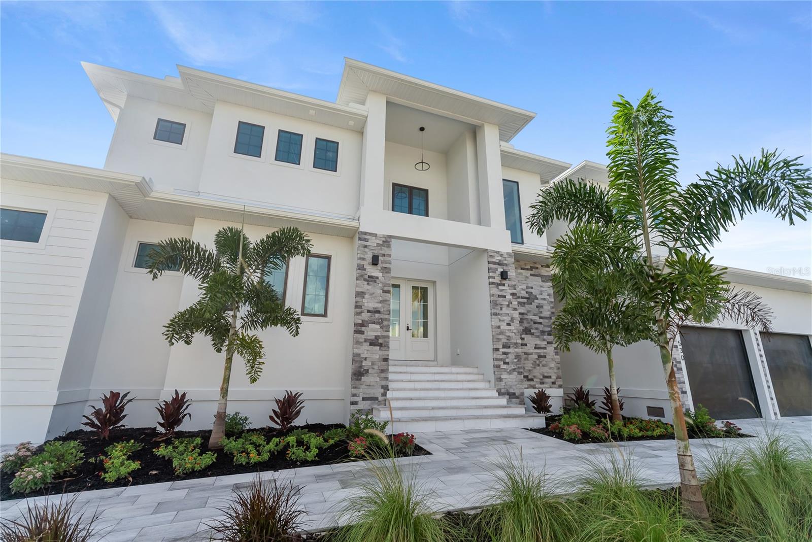 A4669195 Property Photo