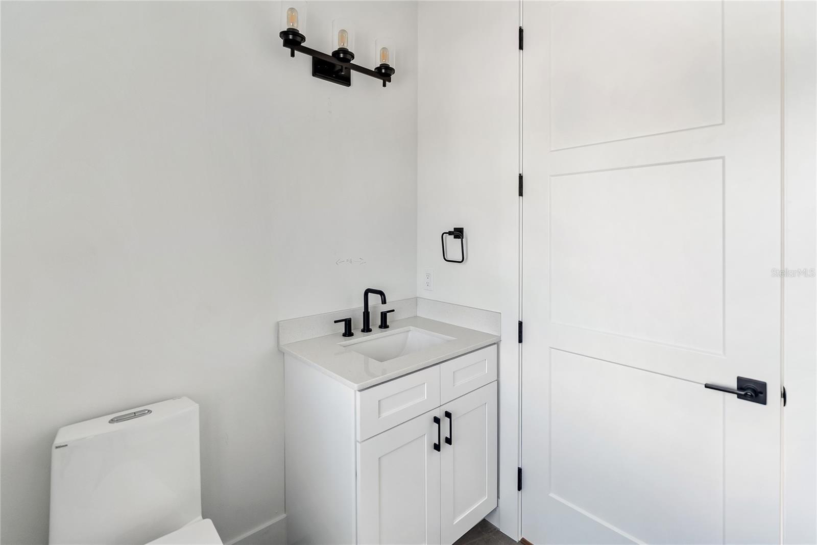 A4669195 Property Photo