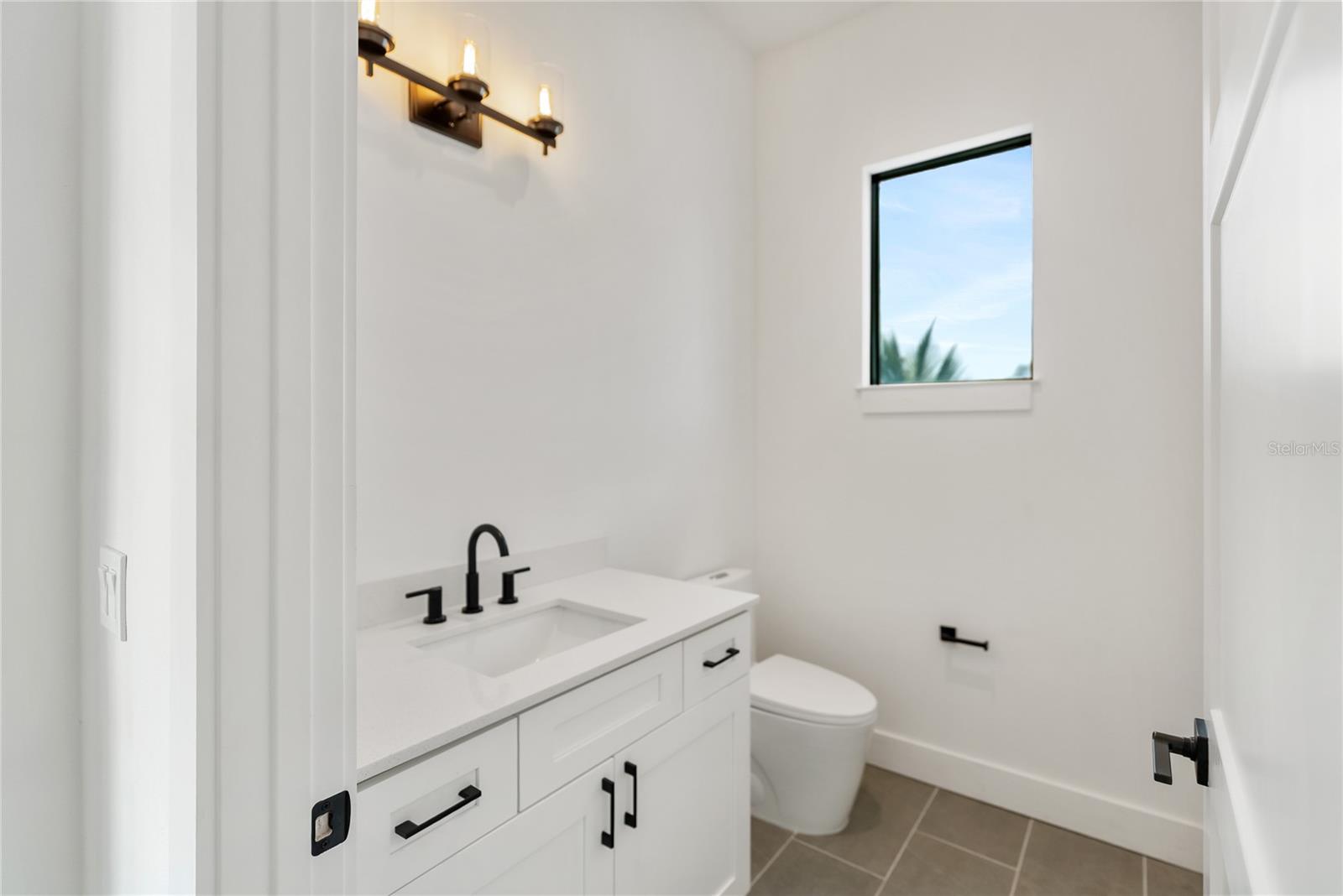 A4669195 Property Photo