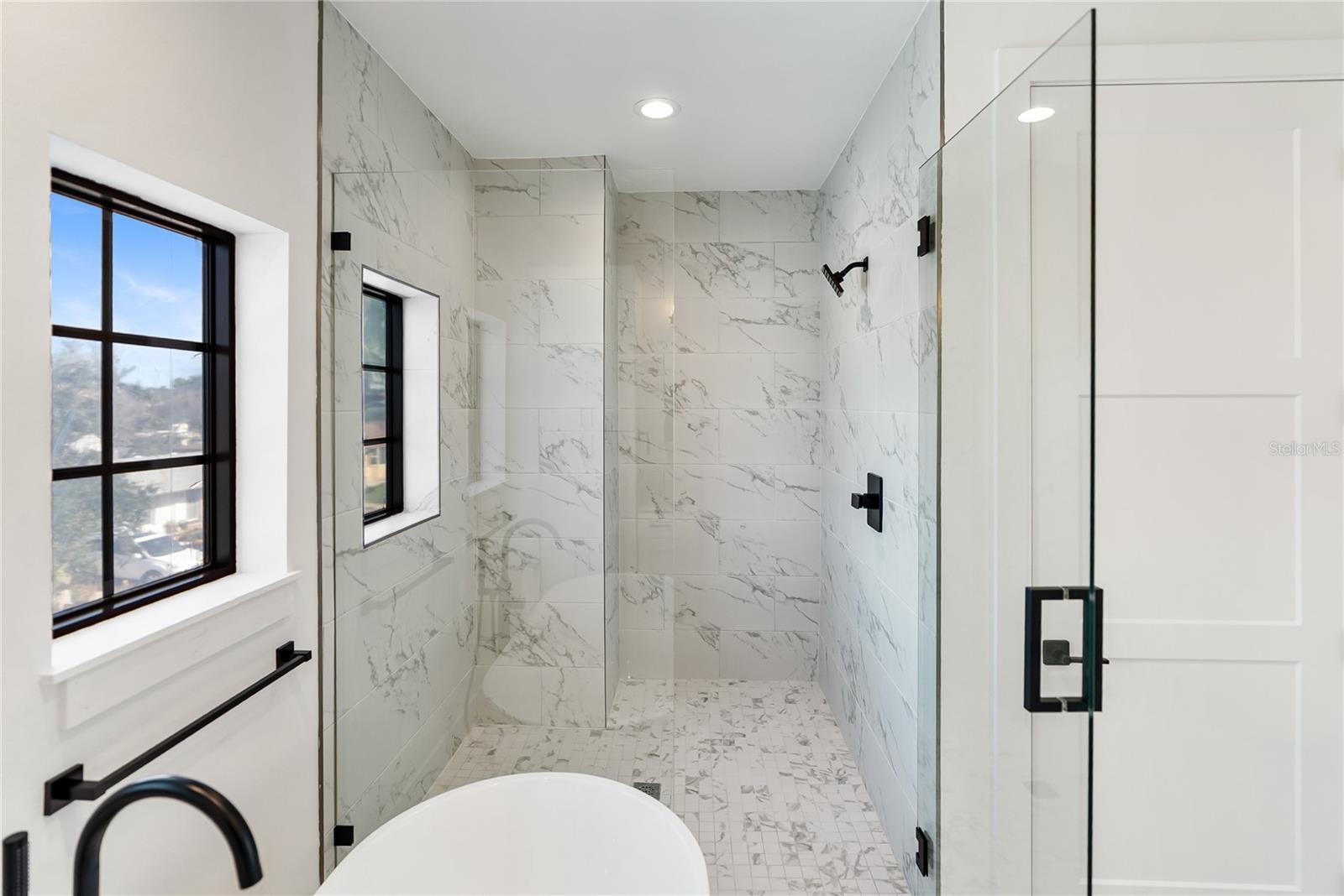 A4669195 Property Photo