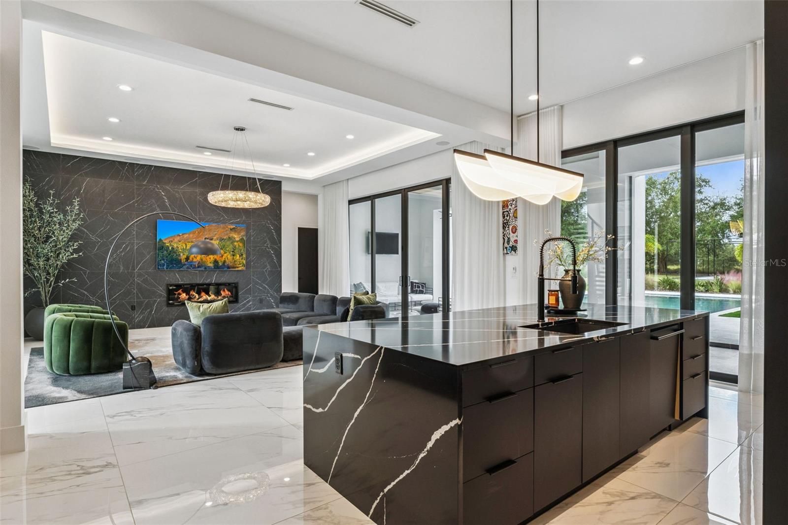 O6354264 Property Photo