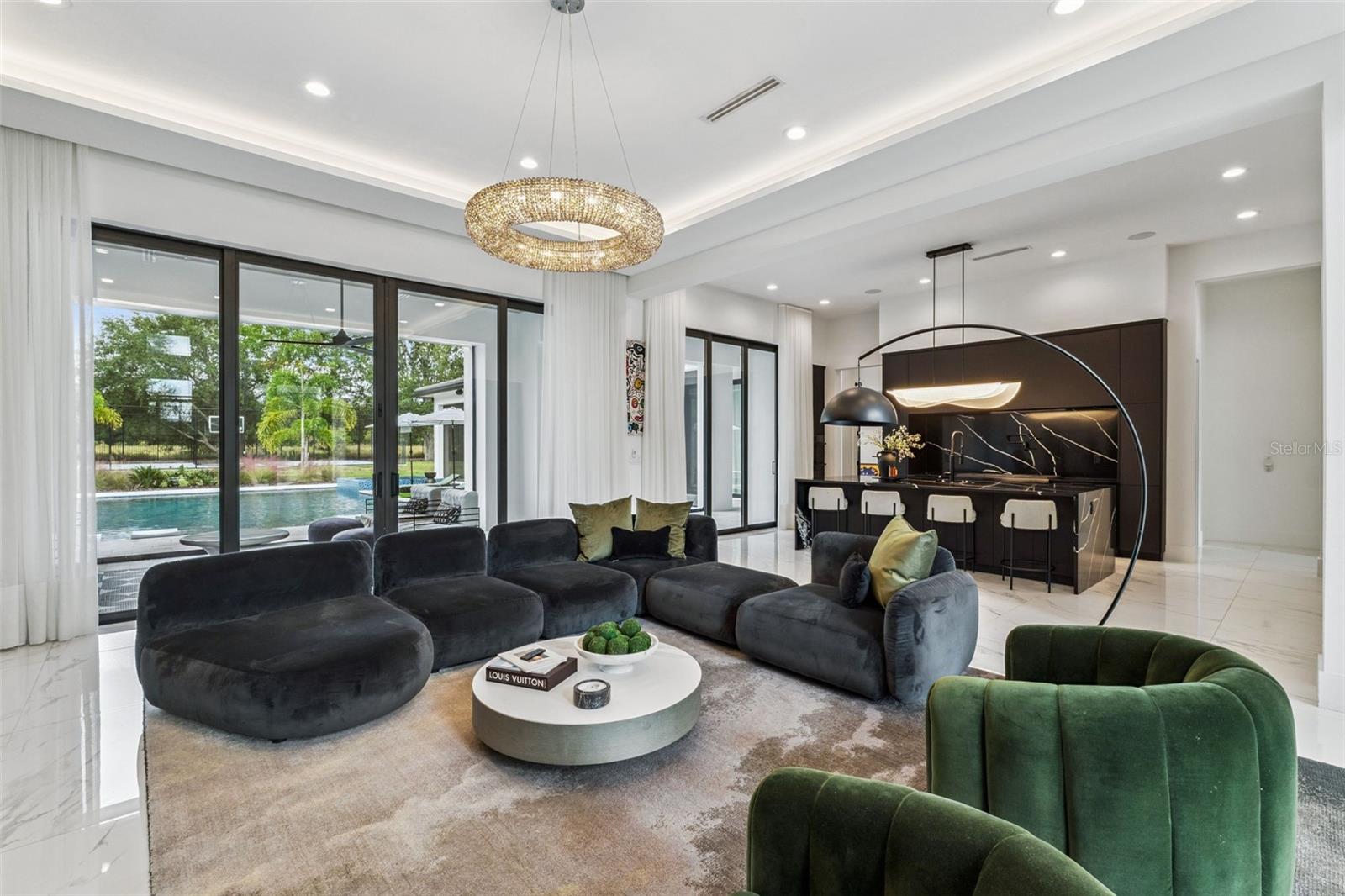 O6354264 Property Photo