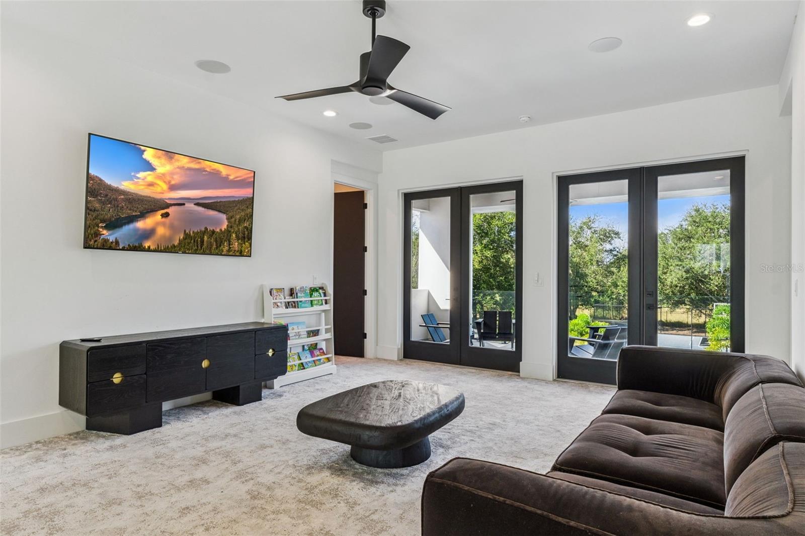 O6354264 Property Photo