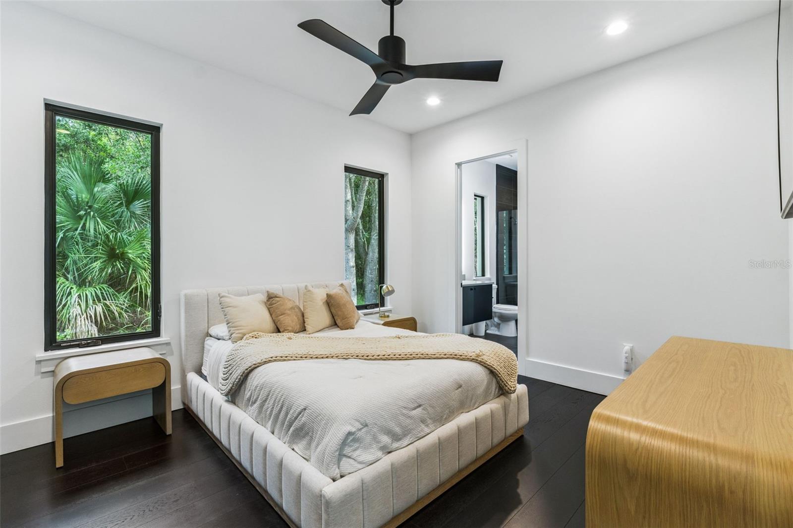 O6354264 Property Photo