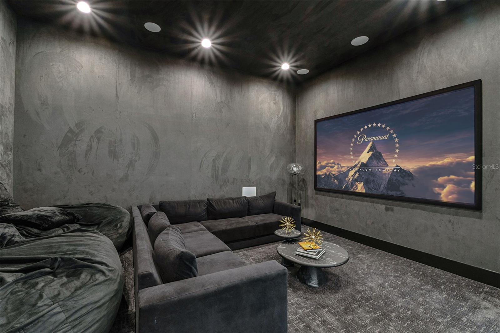 O6354264 Property Photo