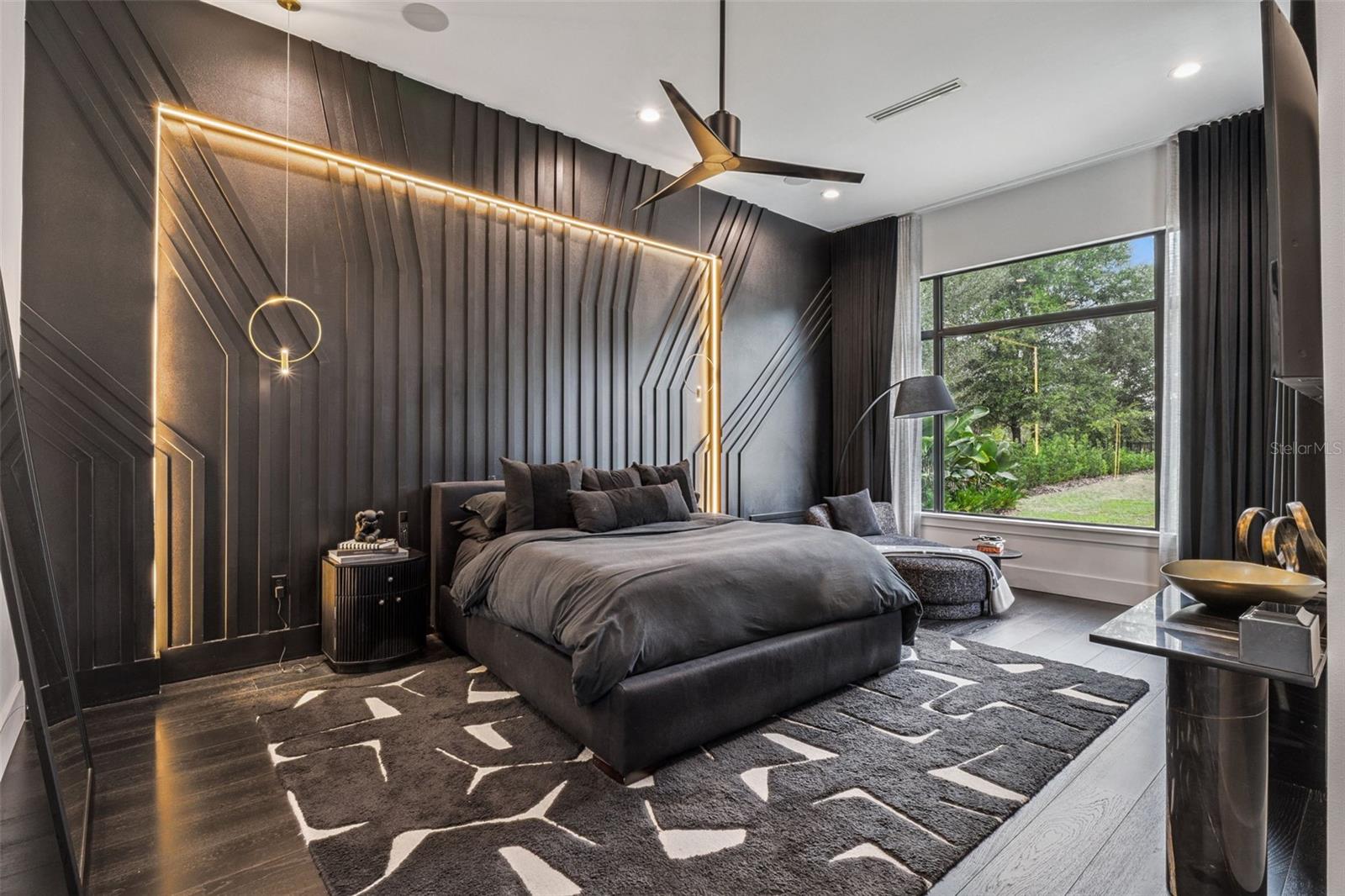 O6354264 Property Photo