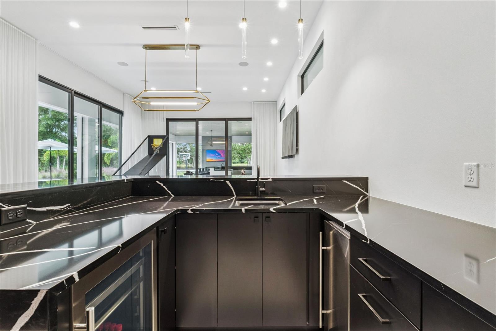 O6354264 Property Photo