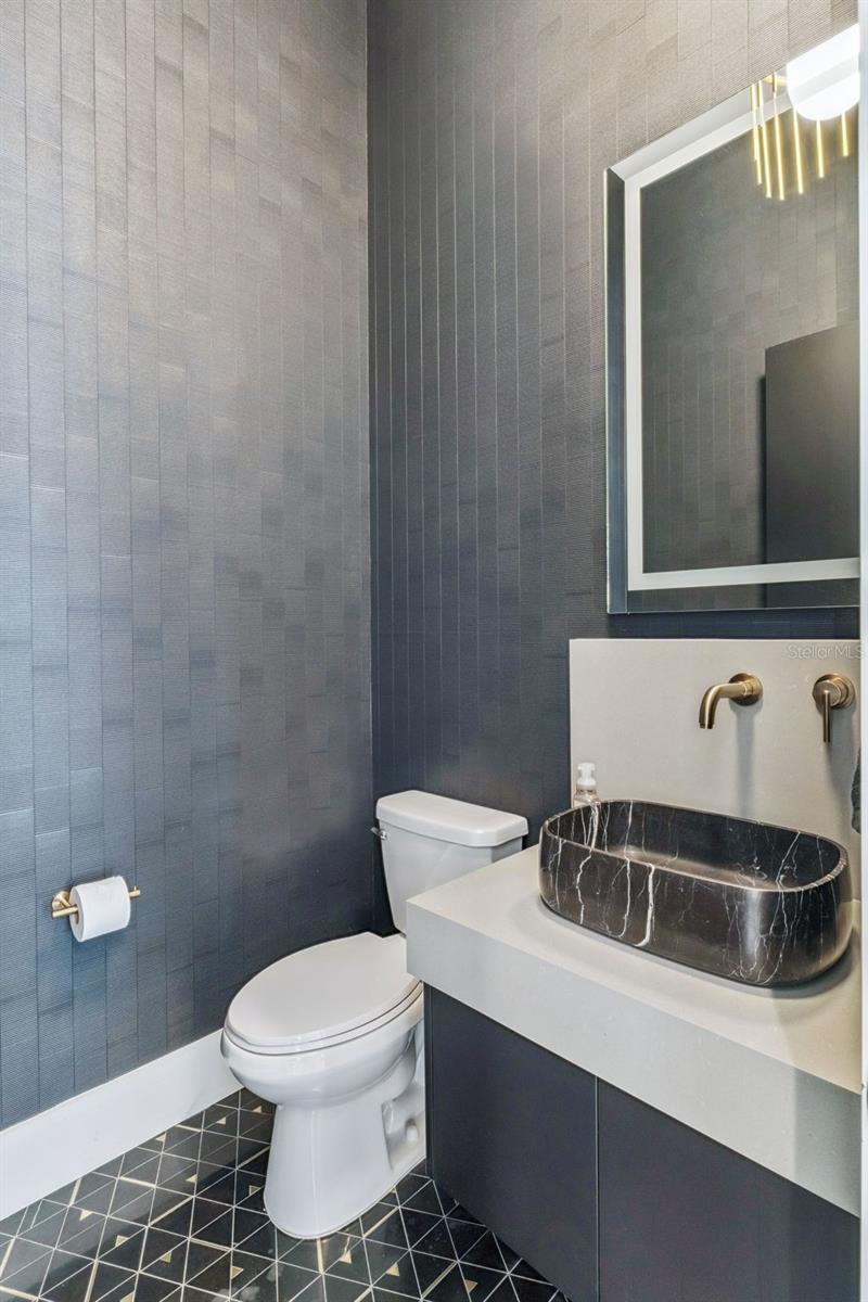 O6354264 Property Photo