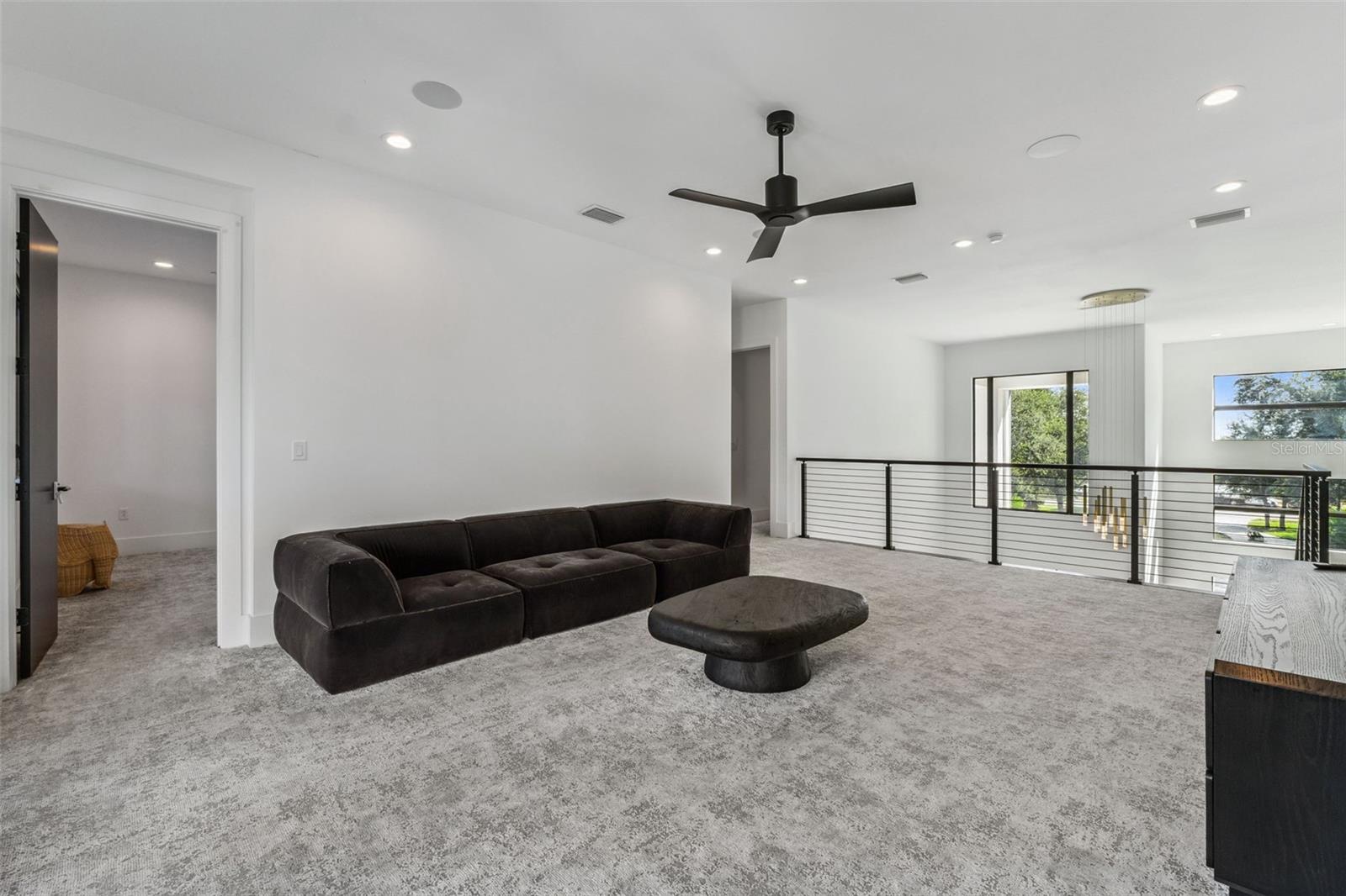 O6354264 Property Photo