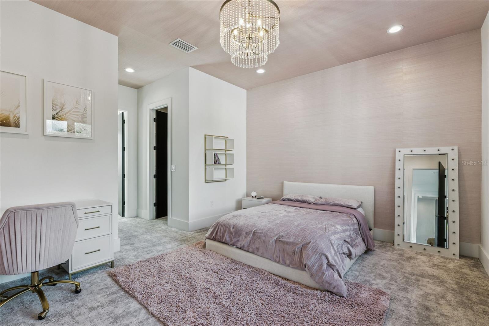 O6354264 Property Photo