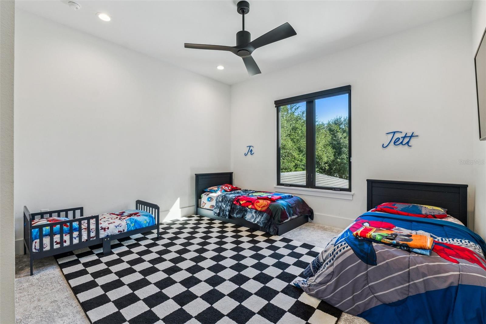 O6354264 Property Photo