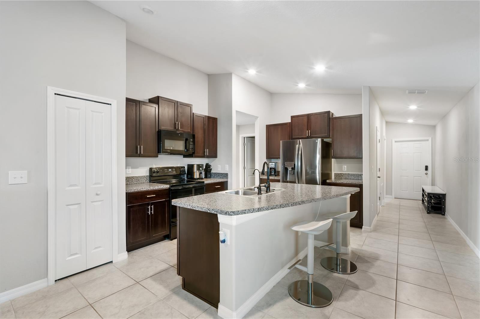 4541 ETERNAL PRINCE DR, SUN CITY CENTER, FL, 33573