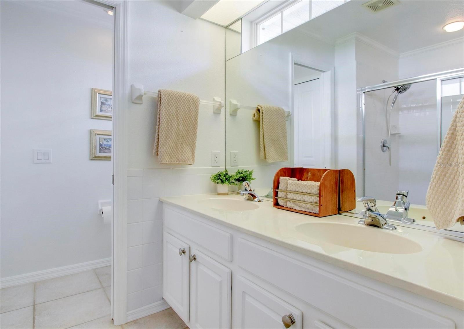 143 BRAEMAR AVE, VENICE, FL, 34293