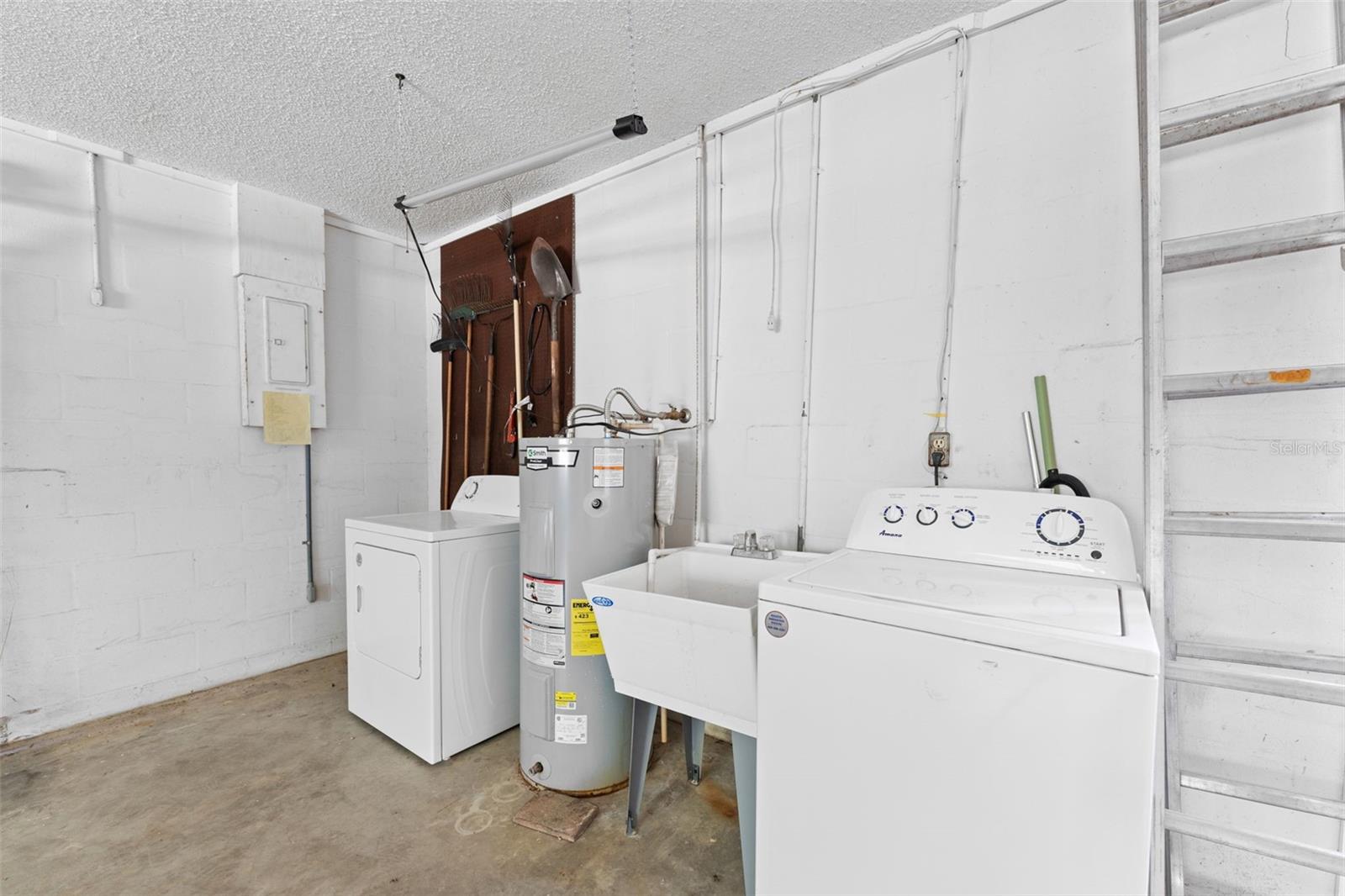 1908 N VILLAGE AVE, TAMPA, FL, 33612