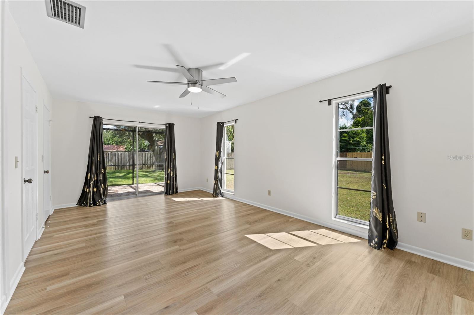 1908 N VILLAGE AVE, TAMPA, FL, 33612