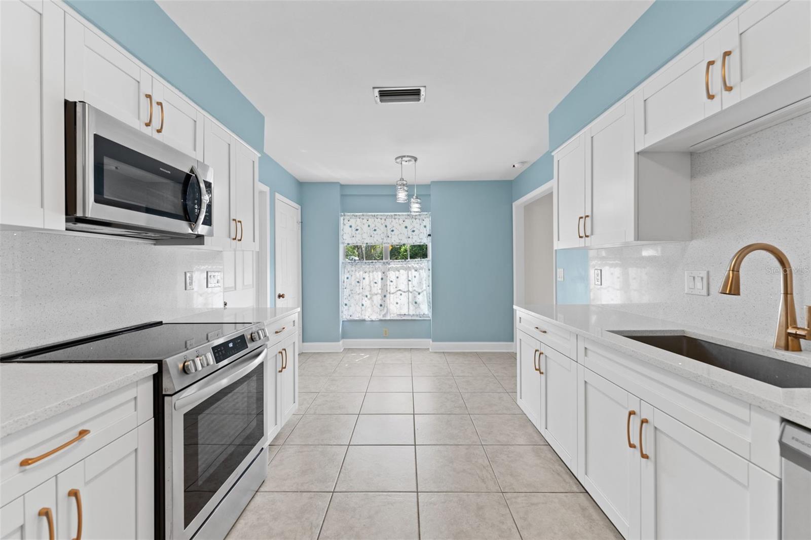 1908 N VILLAGE AVE, TAMPA, FL, 33612