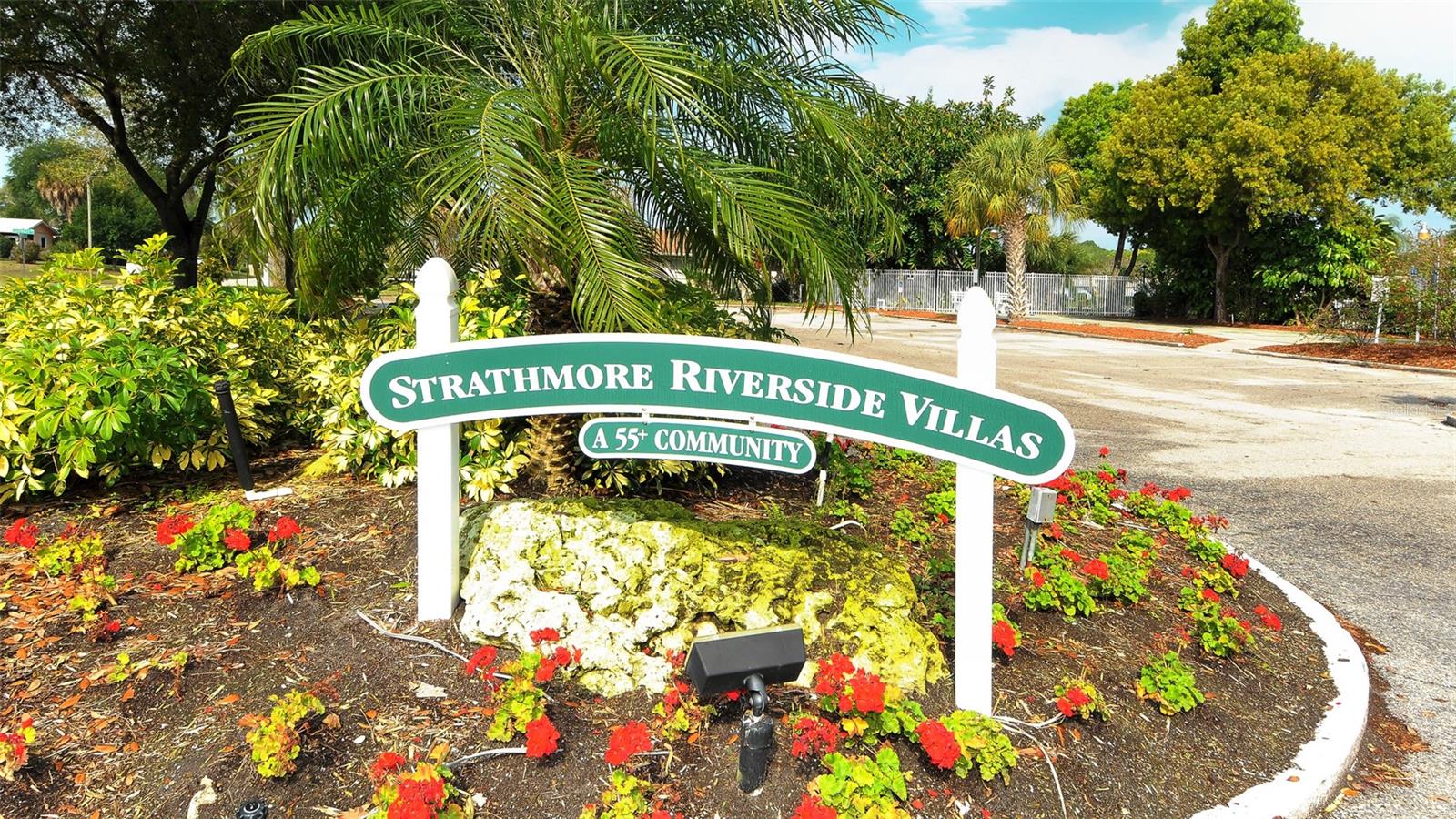 2016 RIVERBLUFF PKWY #V328, SARASOTA, FL, 34231