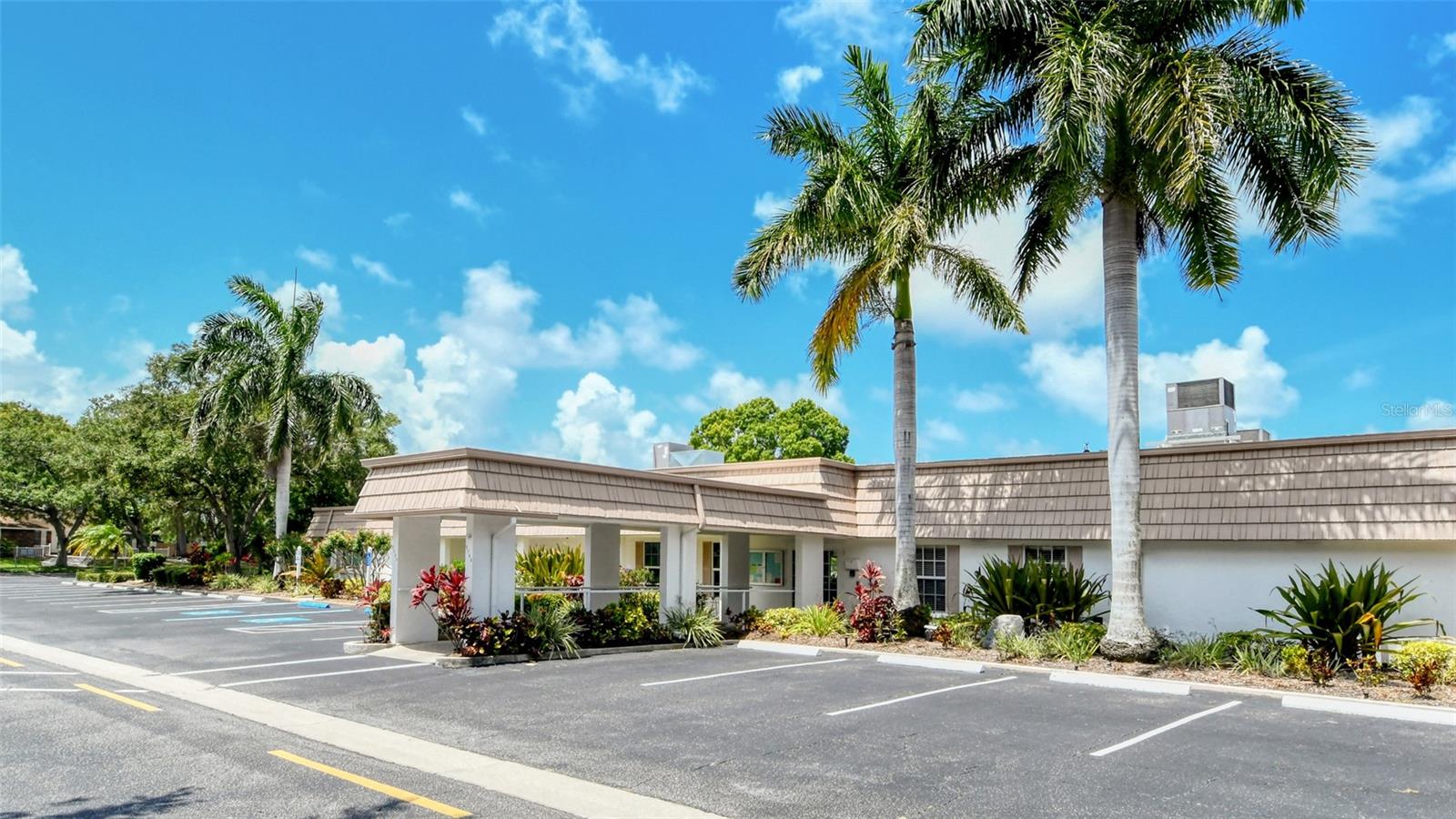 2016 RIVERBLUFF PKWY #V328, SARASOTA, FL, 34231