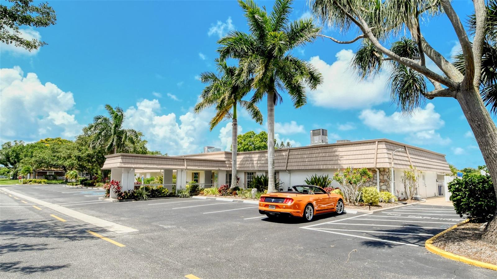 2016 RIVERBLUFF PKWY #V328, SARASOTA, FL, 34231