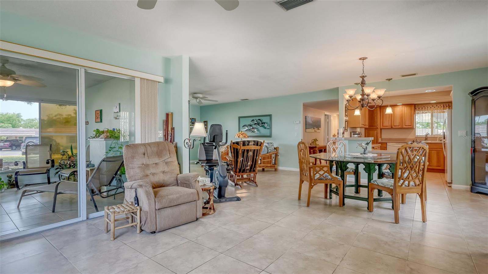 2016 RIVERBLUFF PKWY #V328, SARASOTA, FL, 34231