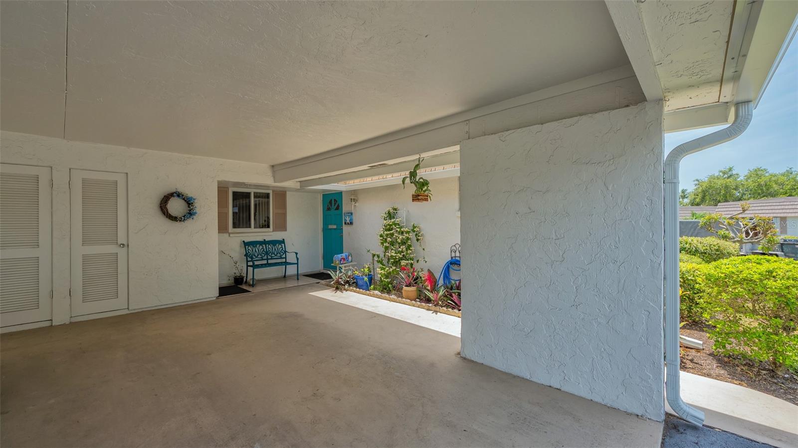 2016 RIVERBLUFF PKWY #V328, SARASOTA, FL, 34231