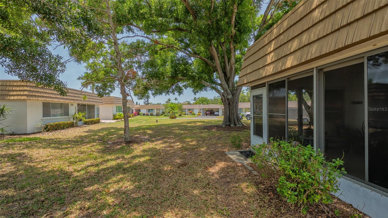 2016 RIVERBLUFF PKWY #V328, SARASOTA, FL, 34231