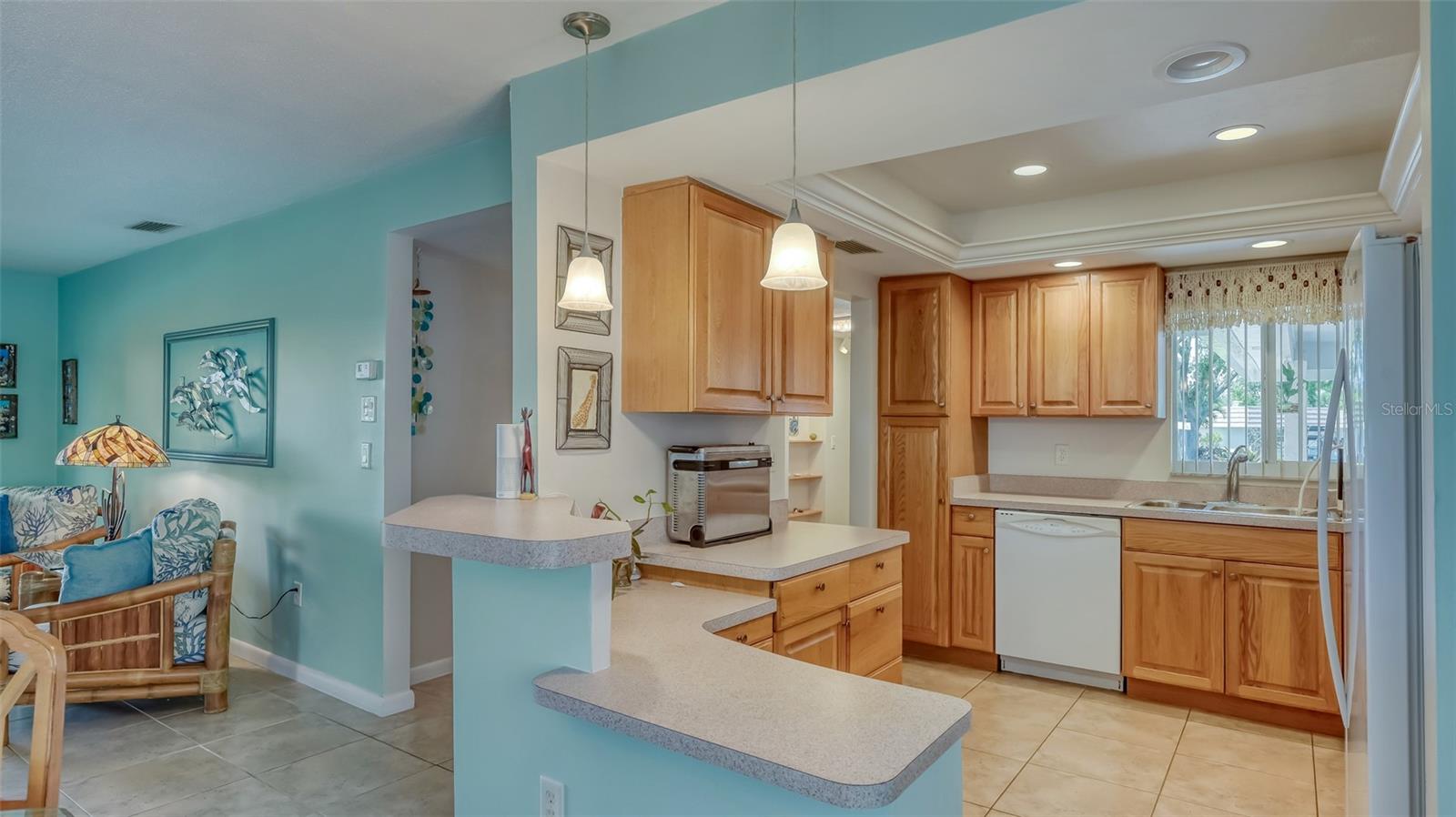 2016 RIVERBLUFF PKWY #V328, SARASOTA, FL, 34231