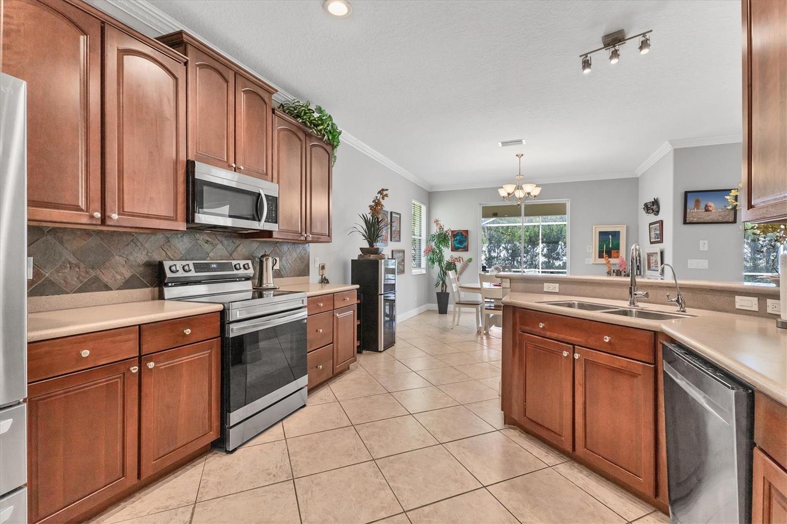 7131 67TH TER E, BRADENTON, FL, 34203