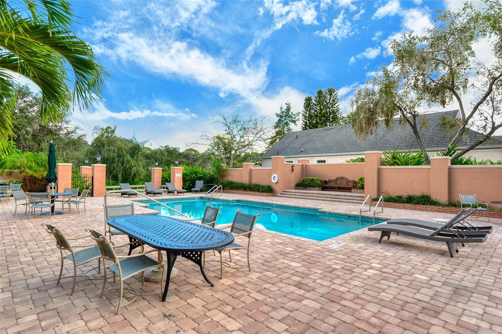 A4669237 Property Photo