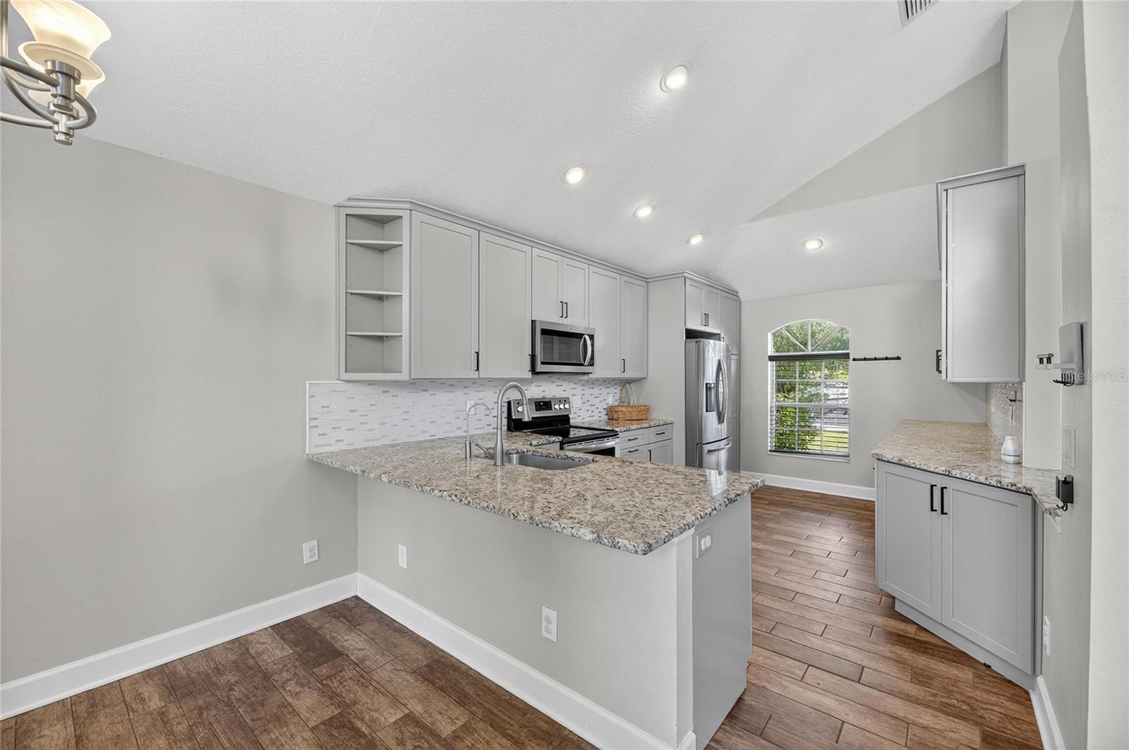 4102 MEDBURY DR, WESLEY CHAPEL, FL, 33543