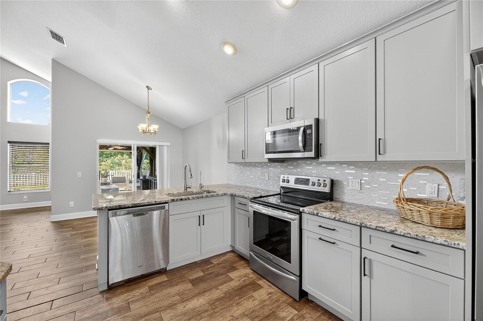 4102 MEDBURY DR, WESLEY CHAPEL, FL, 33543