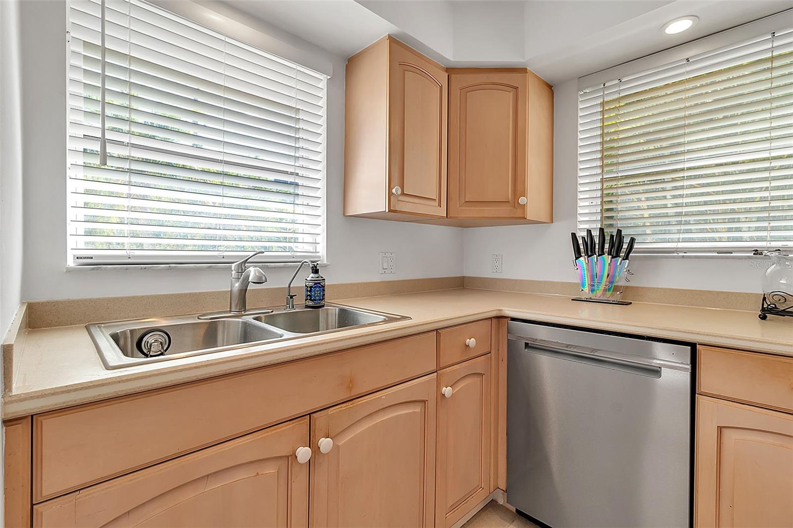 369 S POLK DR, SARASOTA, FL, 34236