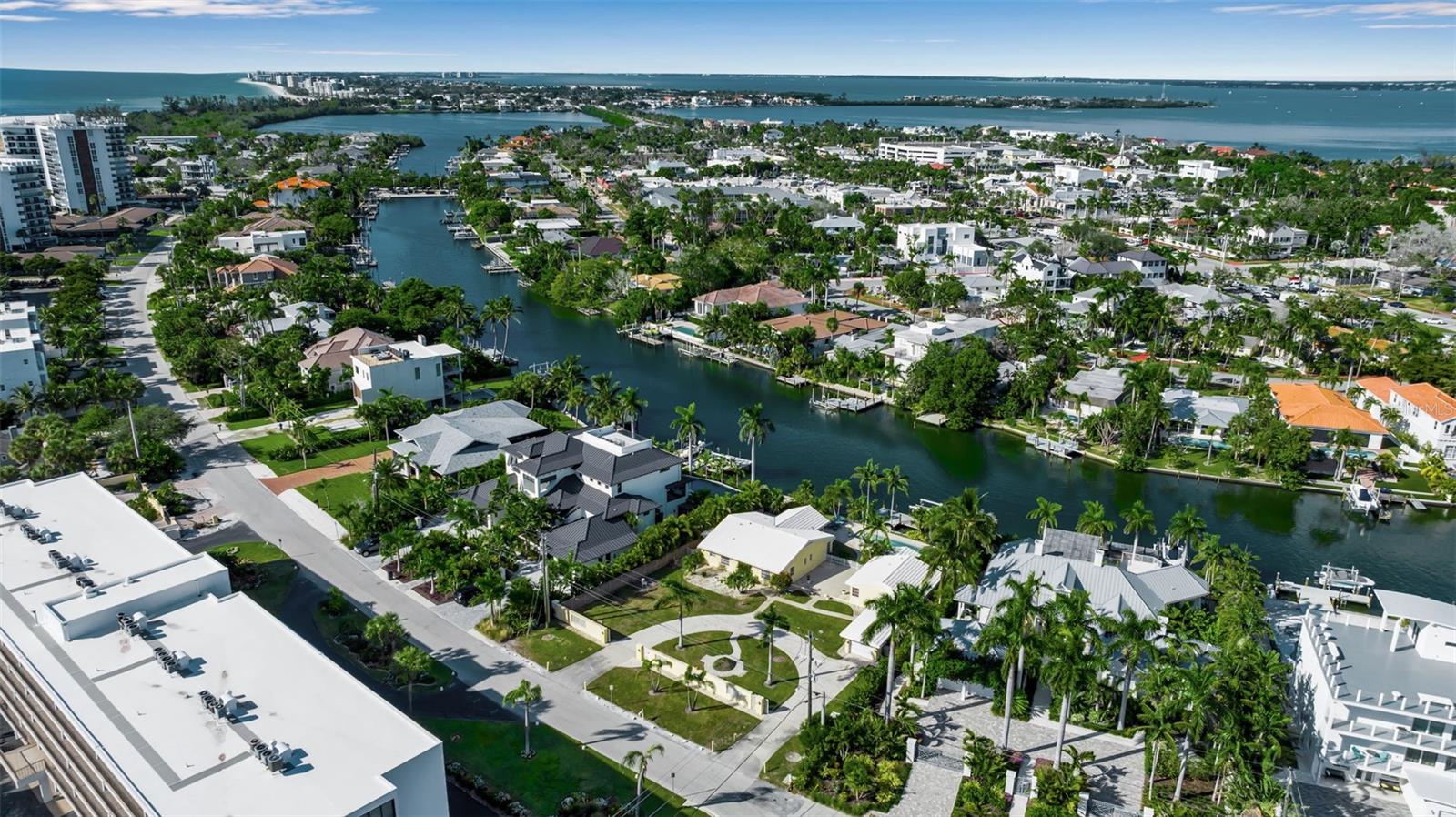 369 S POLK DR, SARASOTA, FL, 34236