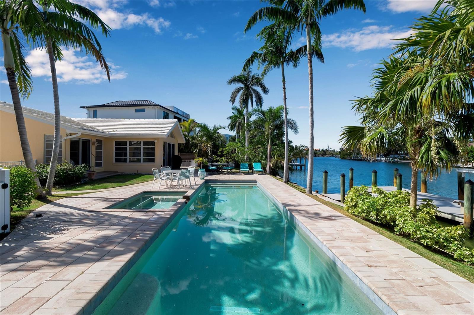 369 S POLK DR, SARASOTA, FL, 34236