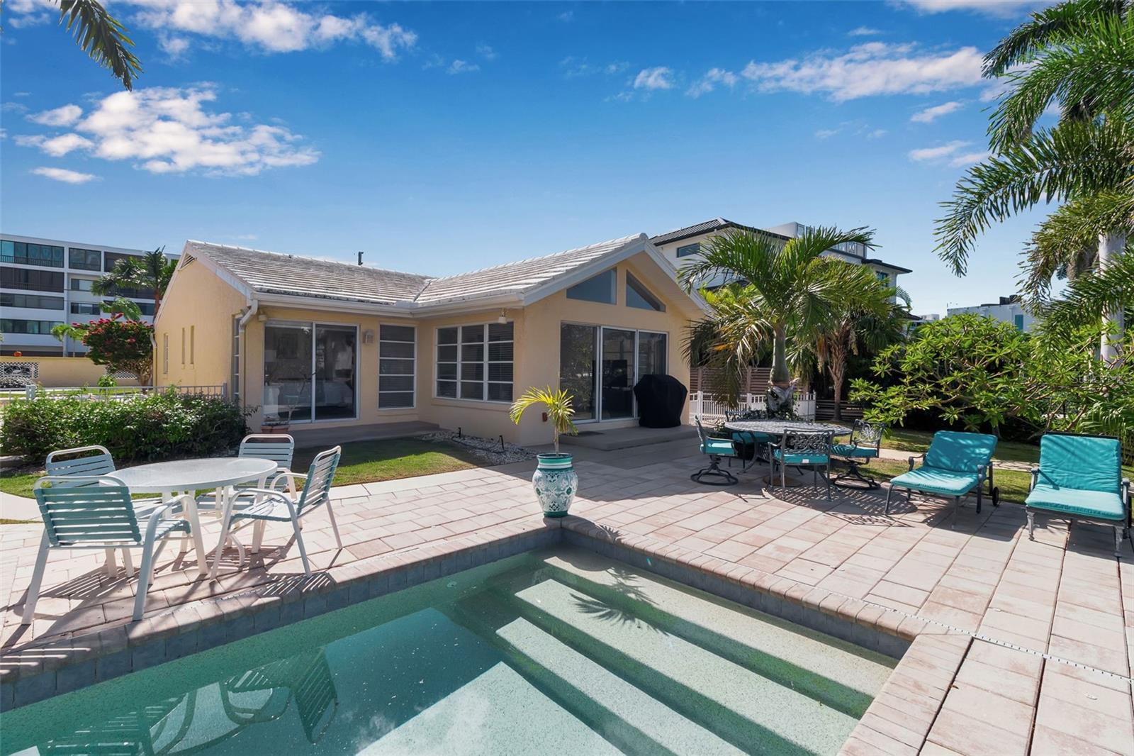 369 S POLK DR, SARASOTA, FL, 34236