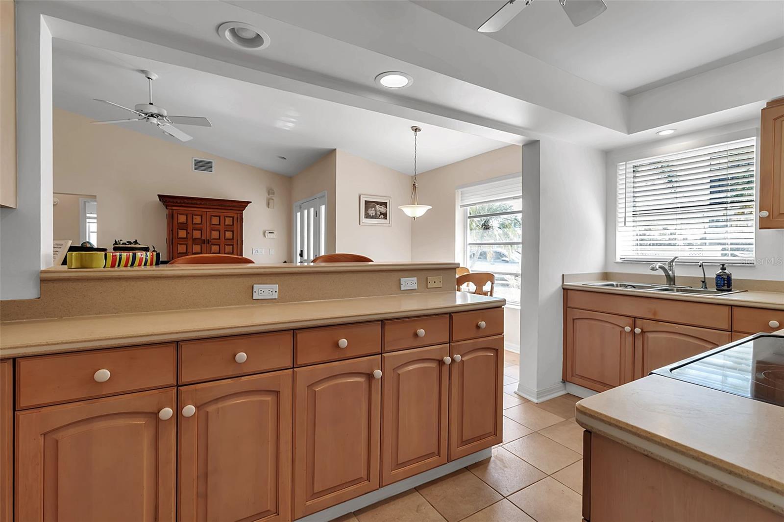 369 S POLK DR, SARASOTA, FL, 34236