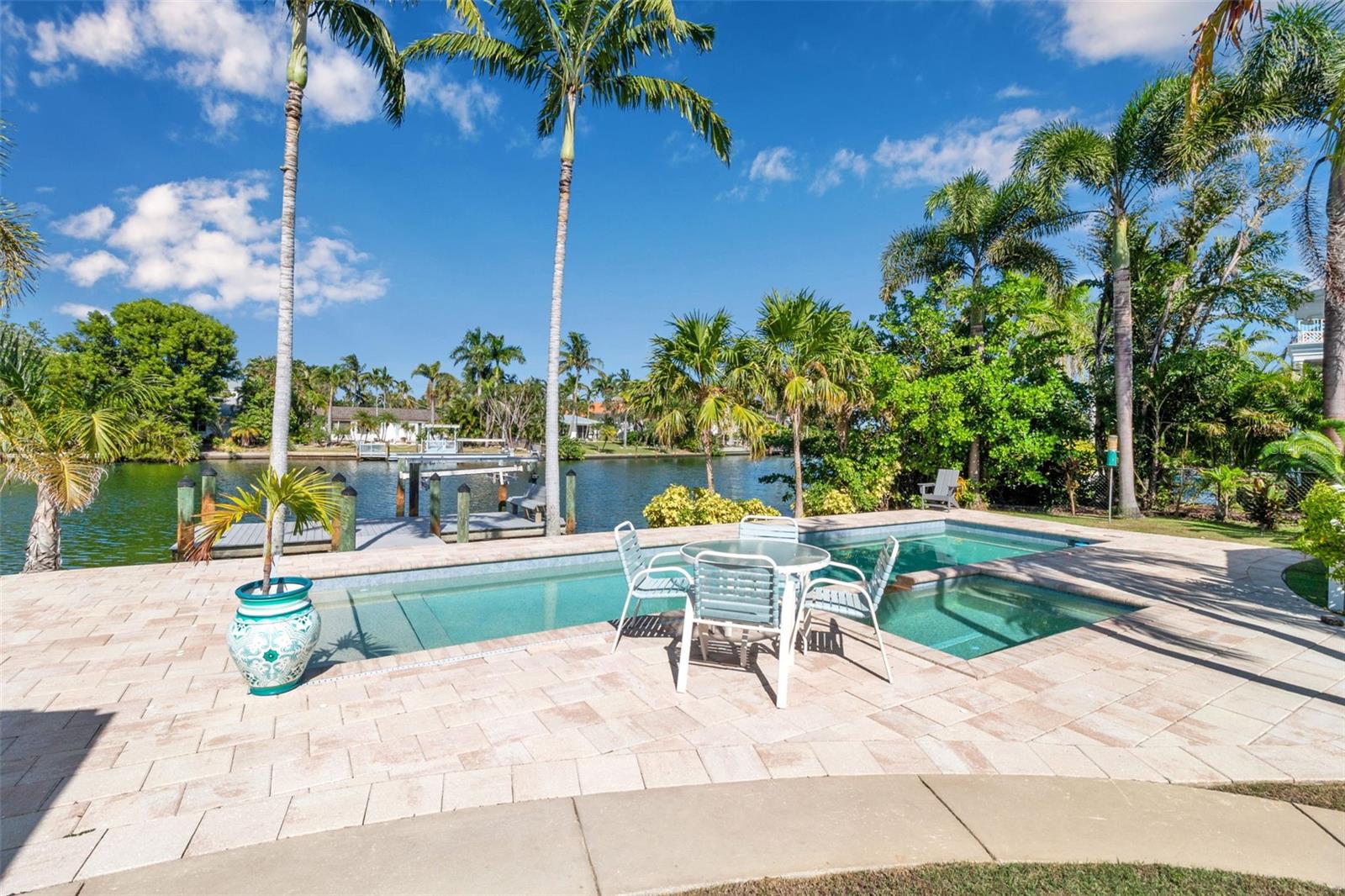 369 S POLK DR, SARASOTA, FL, 34236