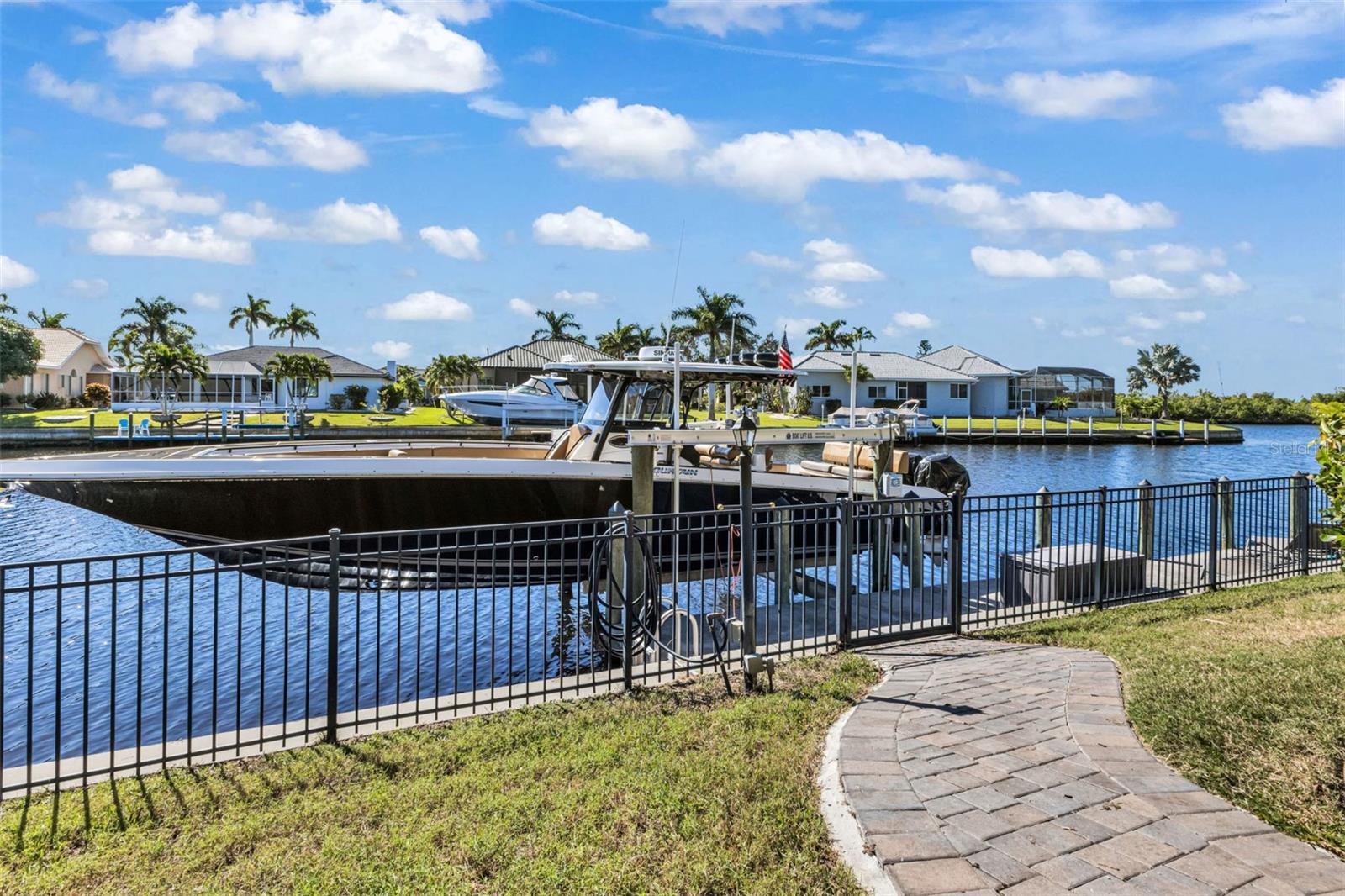 333 SANTANDER CT, PUNTA GORDA, FL, 33950