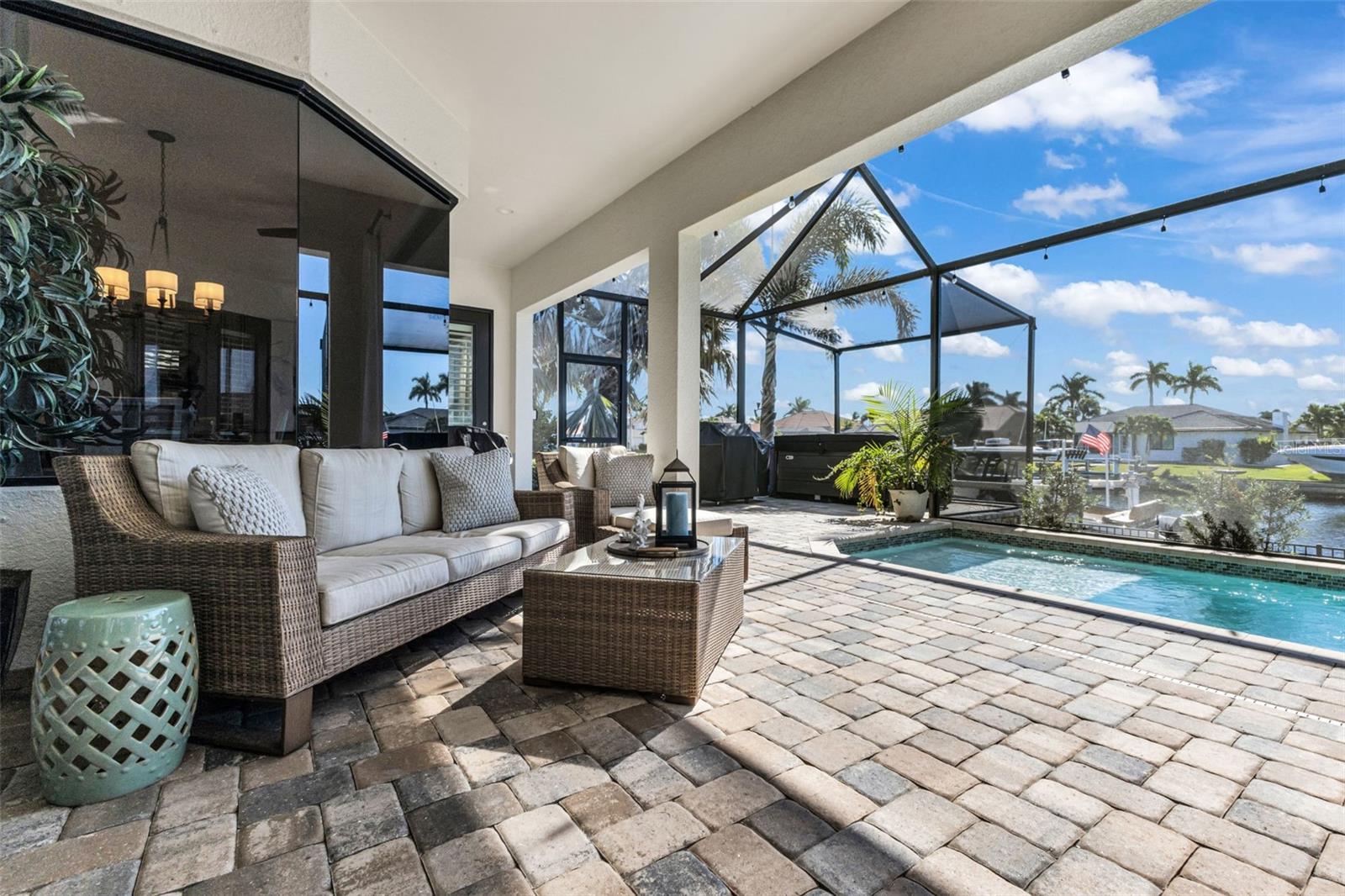 333 SANTANDER CT, PUNTA GORDA, FL, 33950