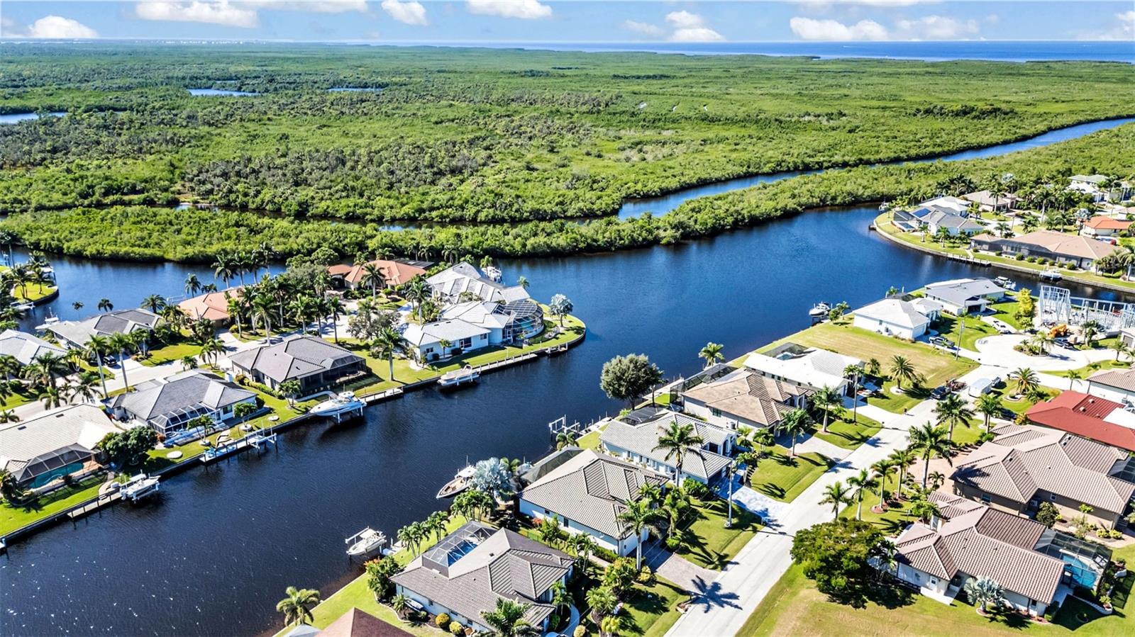 333 SANTANDER CT, PUNTA GORDA, FL, 33950