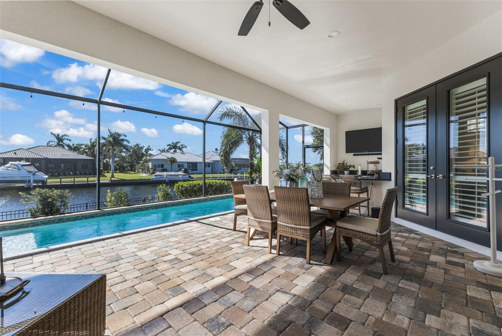 333 SANTANDER CT, PUNTA GORDA, FL, 33950