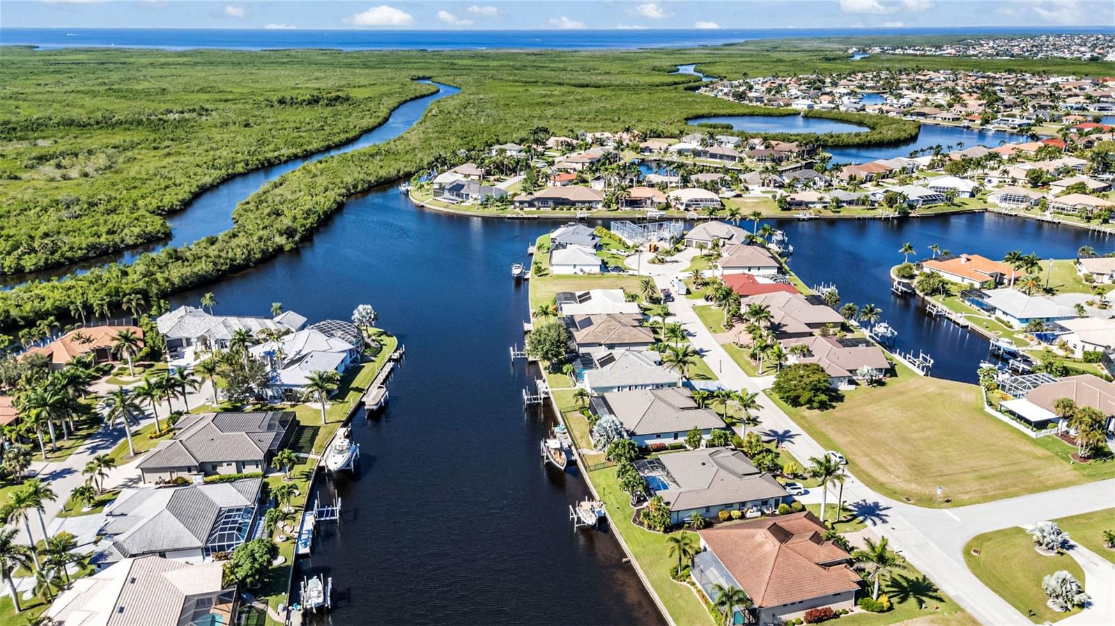 333 SANTANDER CT, PUNTA GORDA, FL, 33950