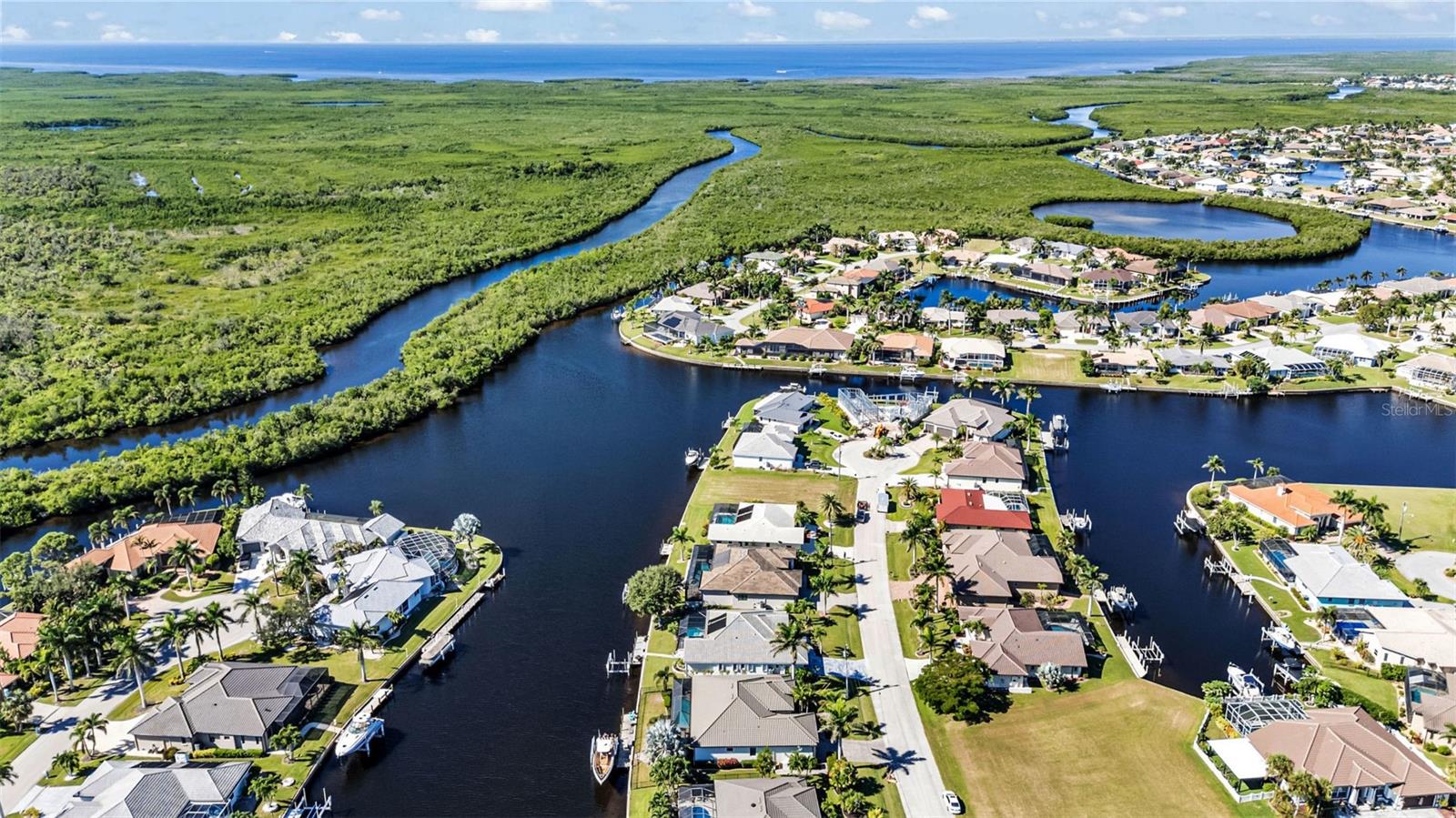 333 SANTANDER CT, PUNTA GORDA, FL, 33950