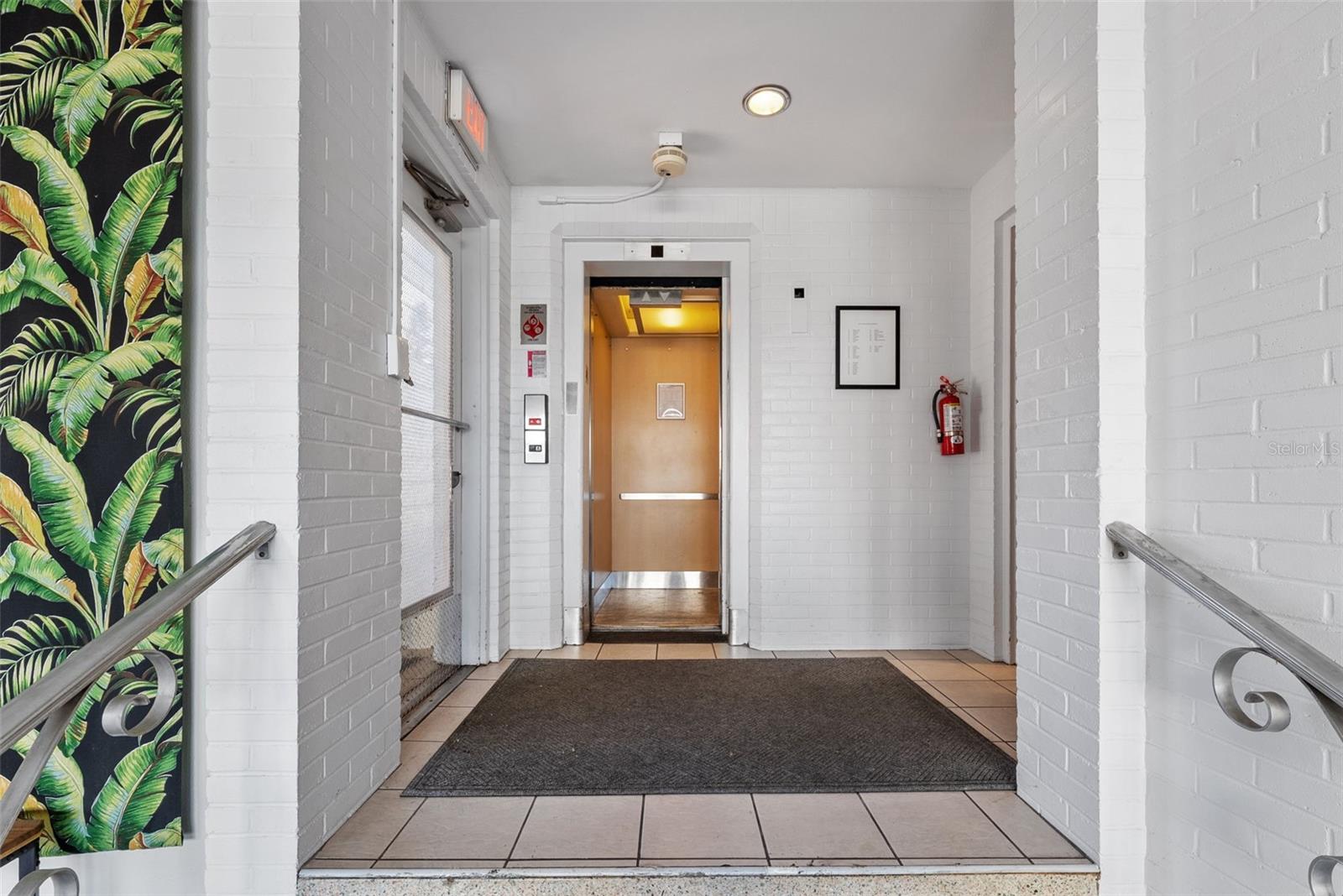 750 BURLINGTON AVE N #1H, ST PETERSBURG, FL, 33701