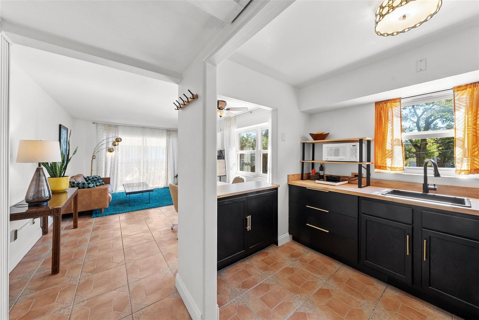 750 BURLINGTON AVE N #1H, ST PETERSBURG, FL, 33701