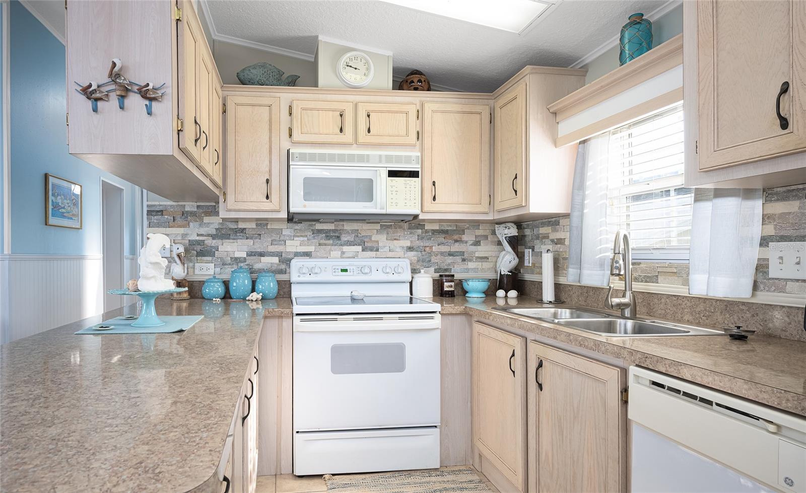 95 BAINBRIDGE DR, NOKOMIS, FL, 34275